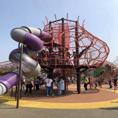 兒童游樂新紀元 超市蹦床、戶外拓展與商場淘氣城堡的整合開發與銷售